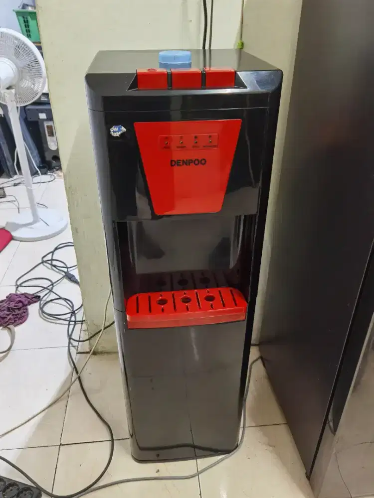 Dispenser galon bawah tipe kompresor / dispenser denpoo low watt