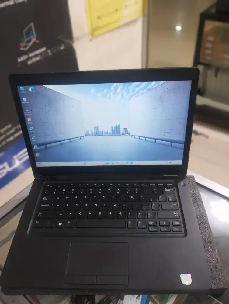 Dell latitude 5480 core i5 gen 7 ram 8/256