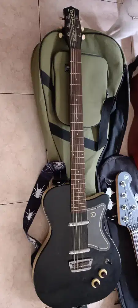Gitar Danelectro baritone USA