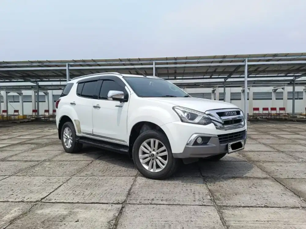 Isuzu MUX MU-X Premiere 2019 KM 113RB