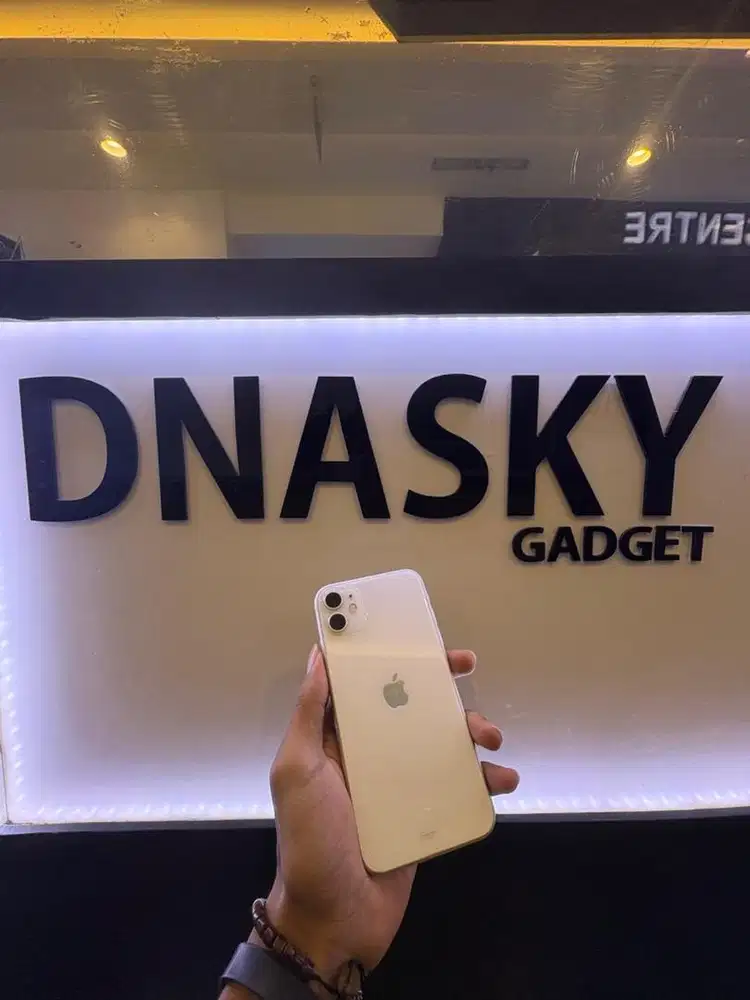 Iphone 11 64gb terima cash dan credit
