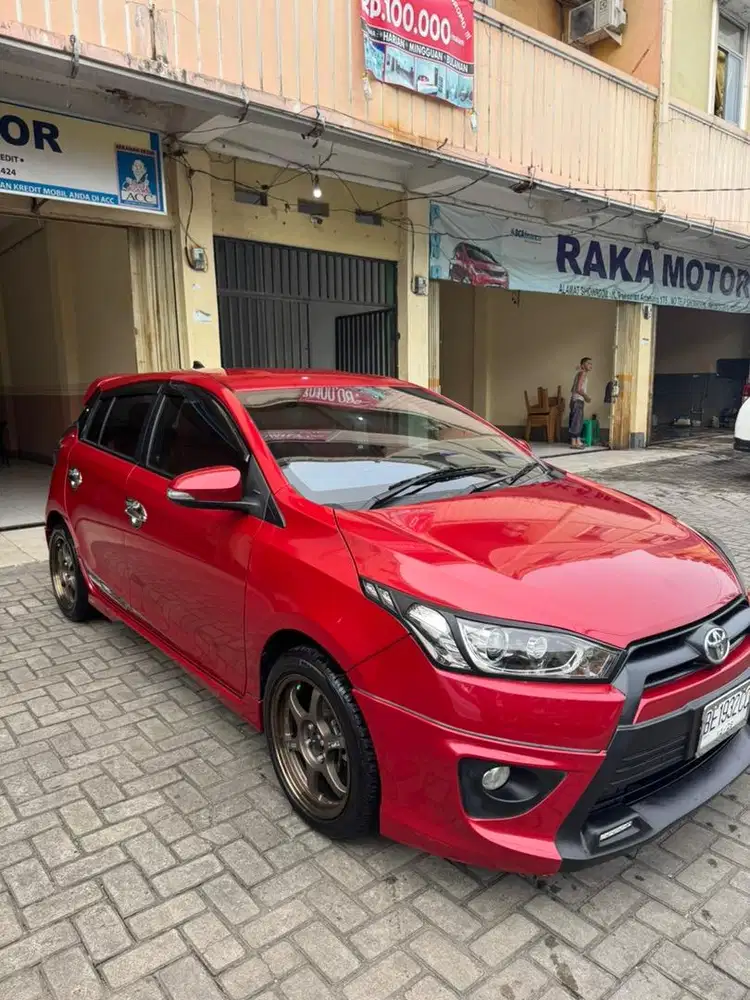Yaris 1.5 S TRD manual 2014