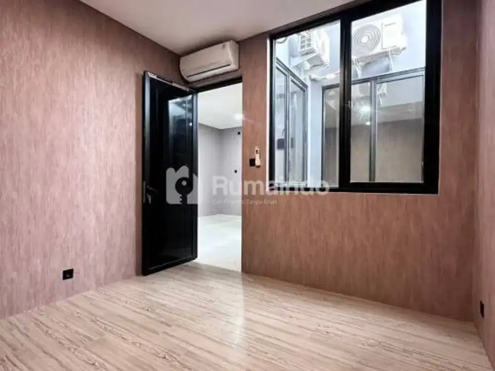 Dijual Rumah 3 LT di Tebet Jaksel Luas 120m2, Full Furnished