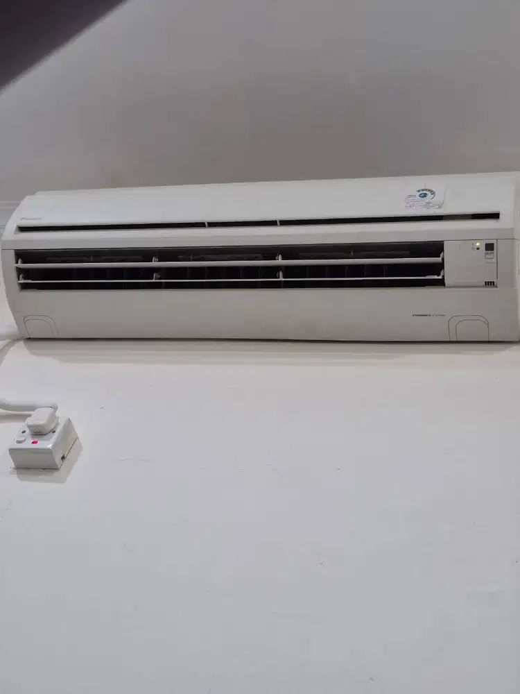 SALE AC 2 Pk Da1kin, Good Condition