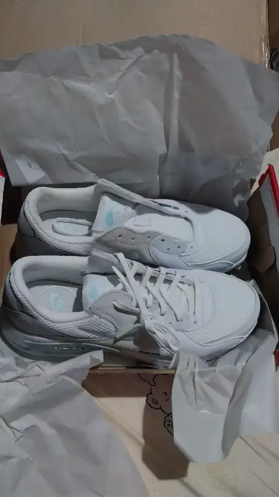 Dijual Cepat sepatu Nike Air Max