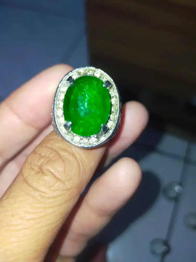 Batu Jamrud  hijau