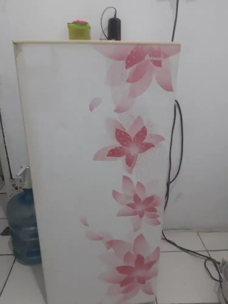 Kulkas sharp 1 pintu