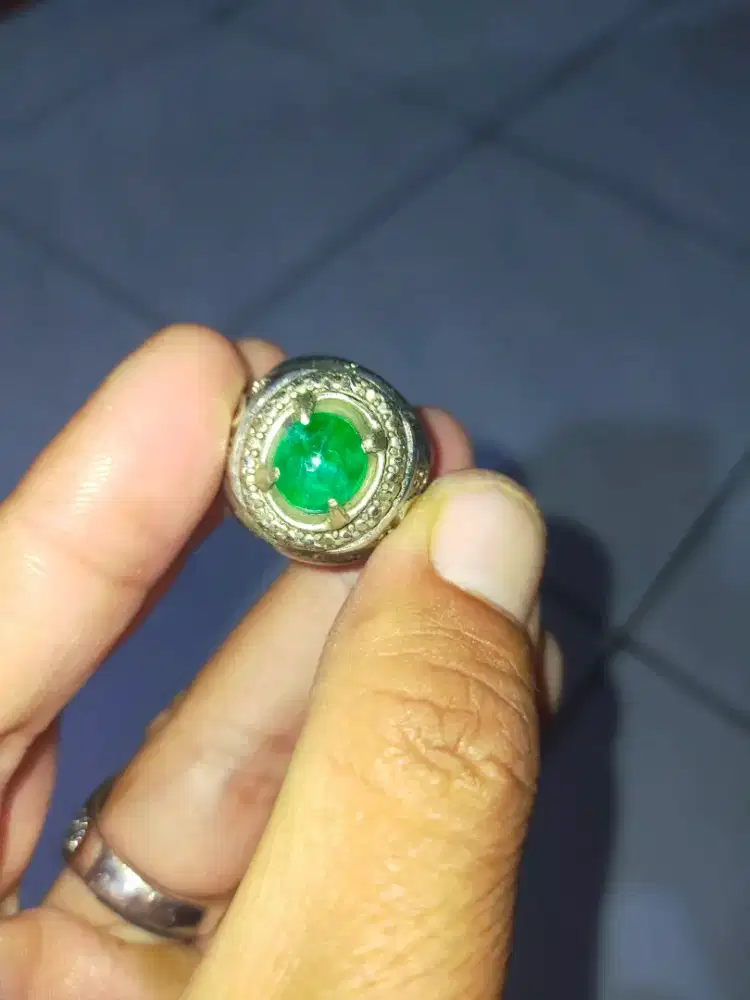 Batu Jamrud kecil