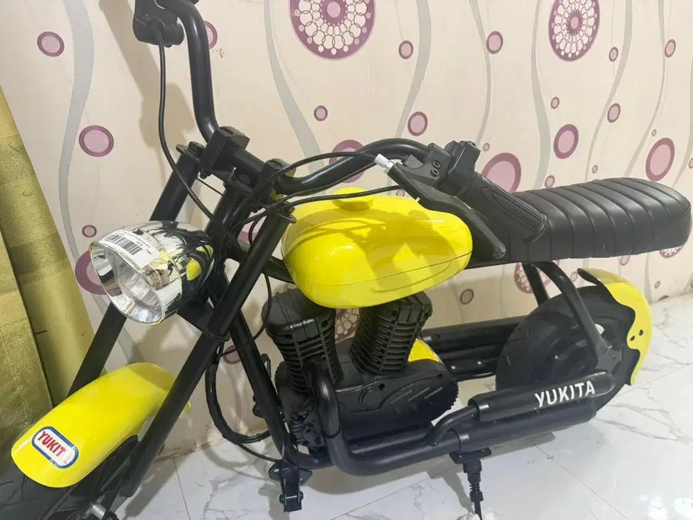 Mainan motor anak anak