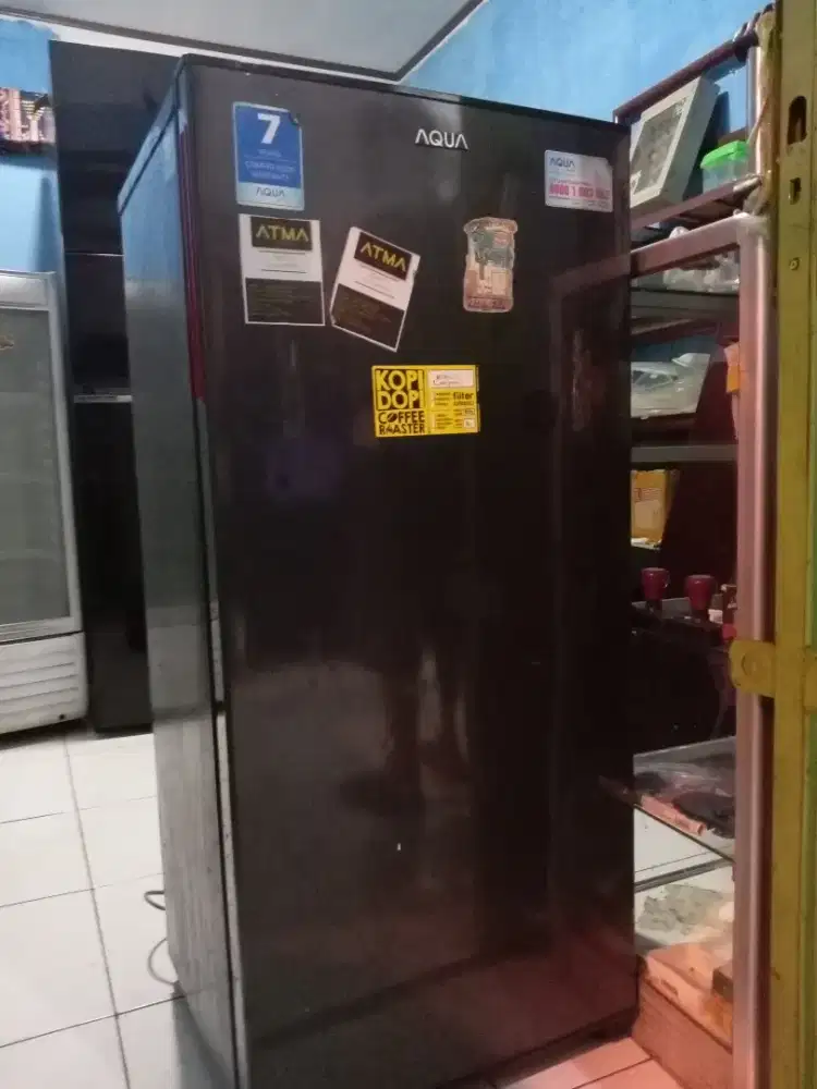 Kulkas 1pintu merek Aqua
