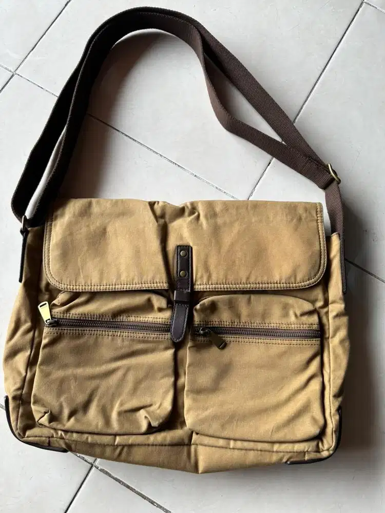 Tas Fossil Weckner Brown Waxed