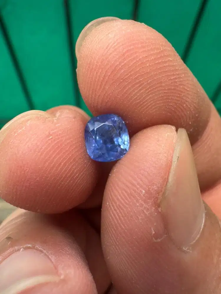 Natural blue sapphire srilanka murce 2,02 ct cushion kristal cerah