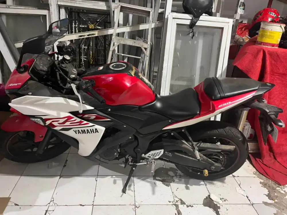 Dijual cepat motor R25