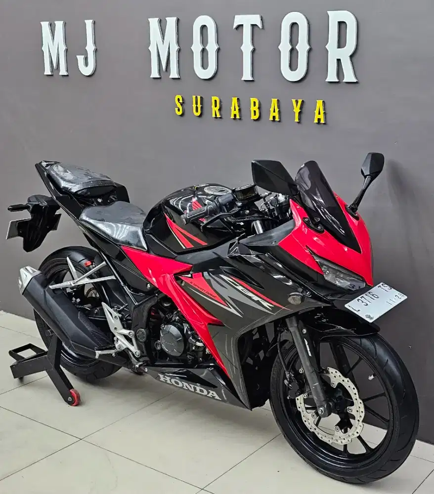PROMO KREDIT TANPA DP // Honda CBR 150 R tahun 2019