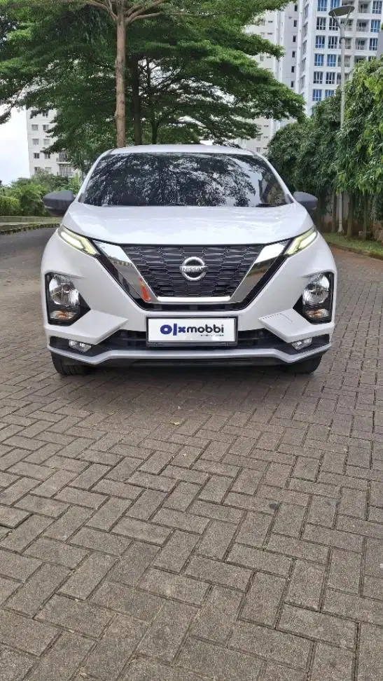 LOW DP Nissan Livina 1.5 VL Bensin-AT 2019 BMS