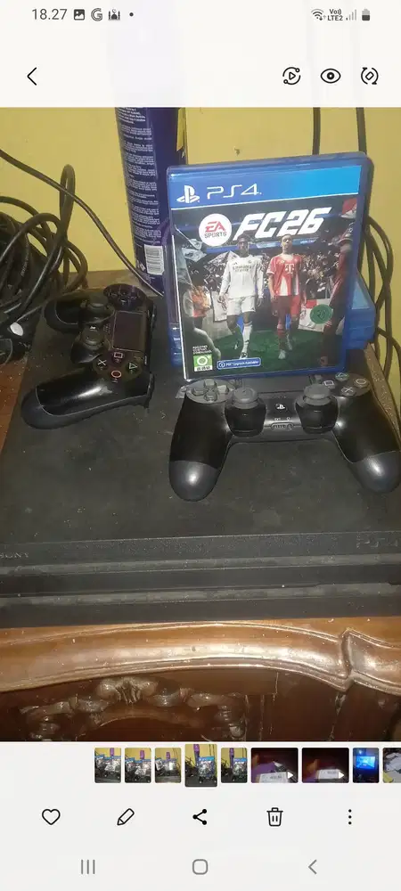 Jual PS 4 pro beserta 4 pc kaset dan FC26
