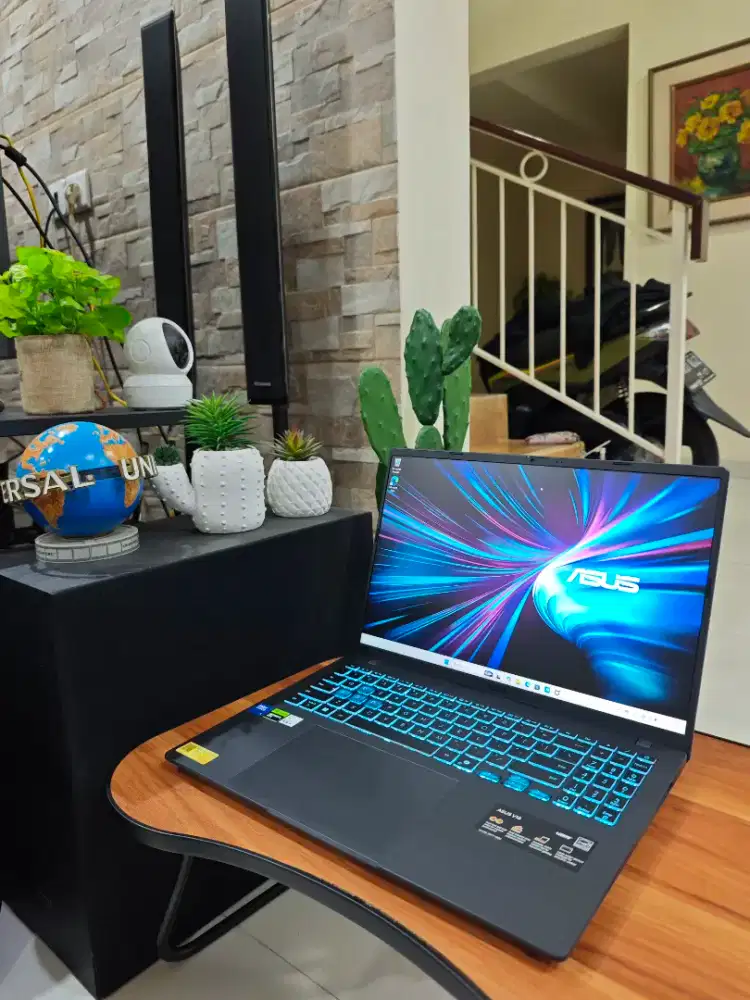 Laptop Asus Vivobook V16 Core 5 RTX4050 x rog msi nitro
