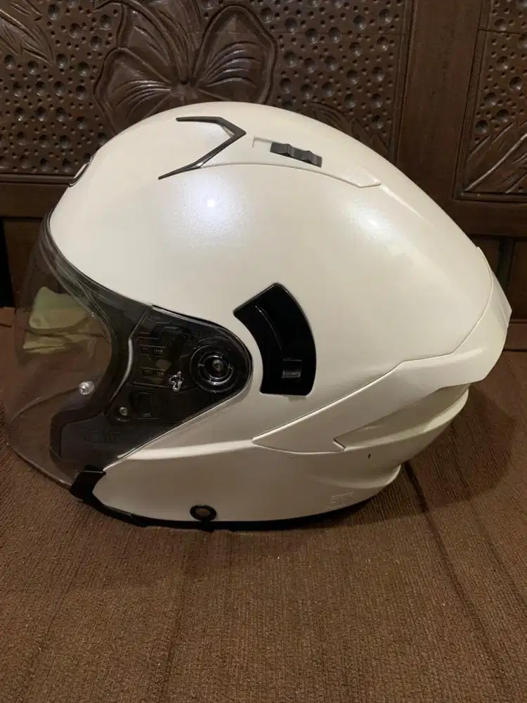 Di jual helm kyt nfj XL warna putih