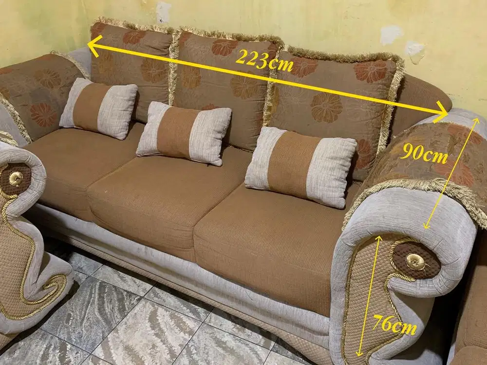 Bangku Sofa Mewah Elegan
