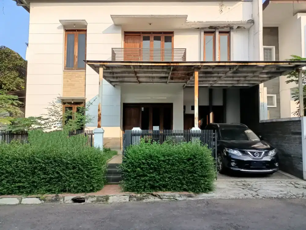 Dijual Cepat Hunian Lux 7 kamar dekat Sarijadi & kampus Polban