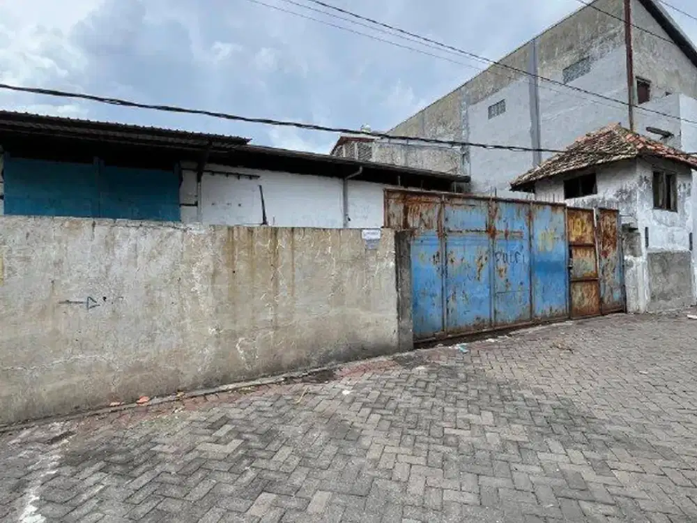 GUDANG HITUNG TANAH SIMOREJO TANJUNGSARI, AKSES KONTAINER AMAN