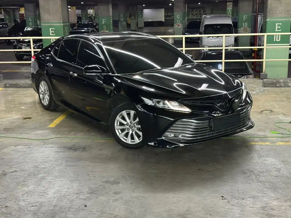 TOYOTA CAMRY 2.5V 2019 (LOW KM 35 rb)