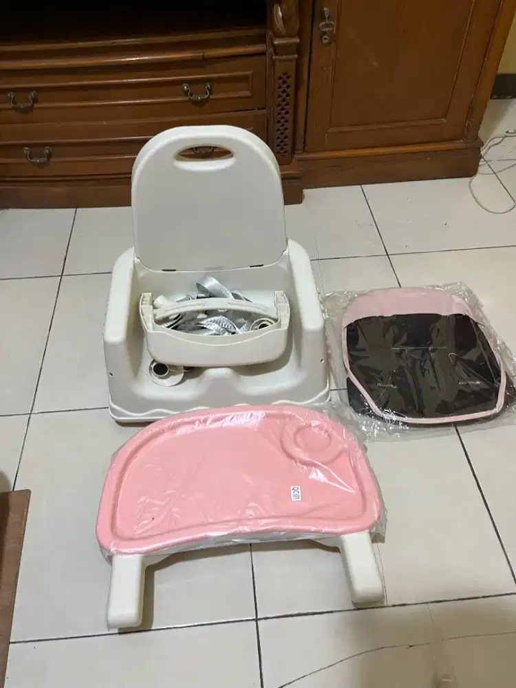 kursi makan bayi/baby chair (baru)