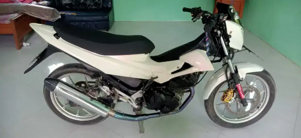 Satria Fu 2014 putih