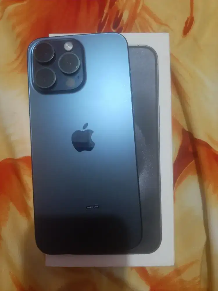 Iphone 15 pro max 256gb blue titanium