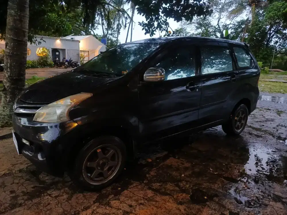 Daihatsu Xenia 2013 Bensin