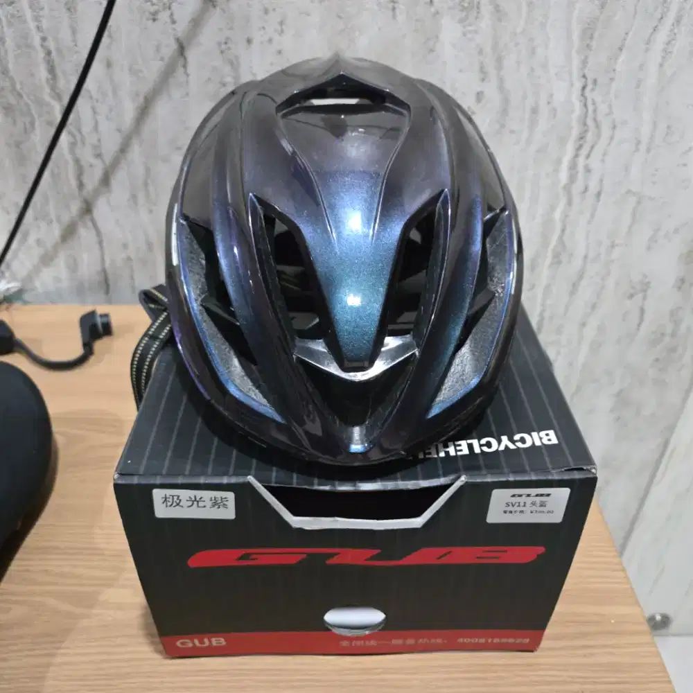 Helm sepeda GUB