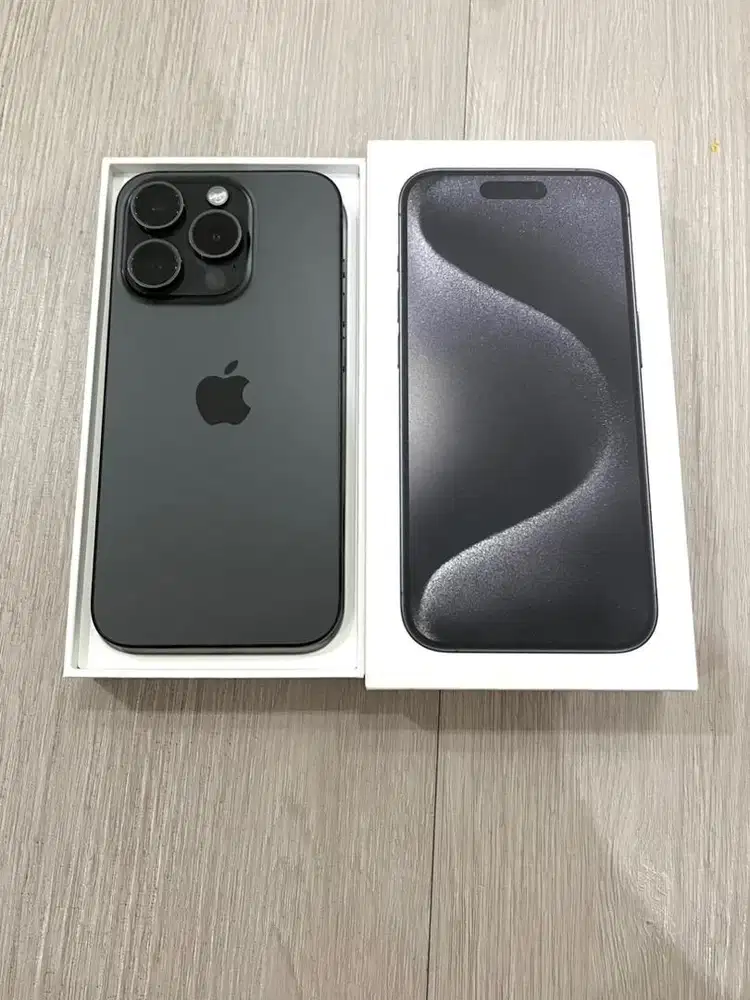 iphone 15 pro 256 black. ex ibox.