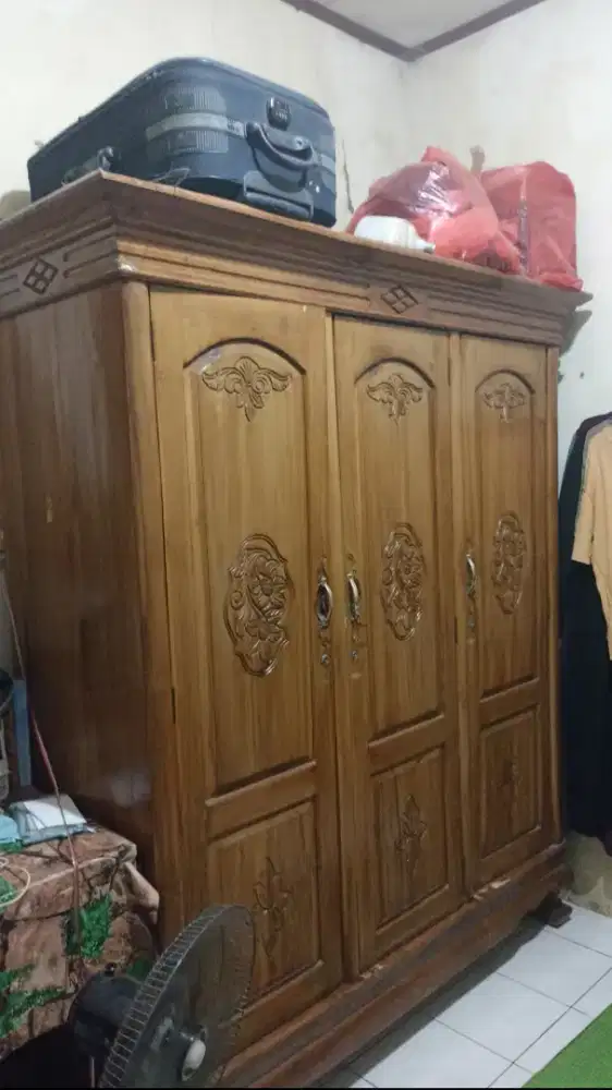 Jual lemari jati kokoh