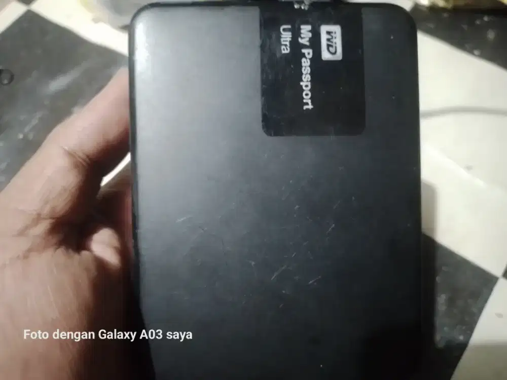 Hardisk eksternal kapasitas 4Tb.Kondisi Belum Di Test,Dan Siap Test.