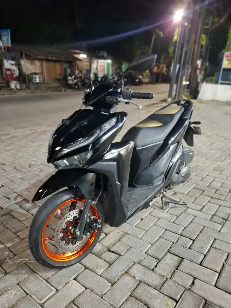 Vario 125 hitam tahun 2022