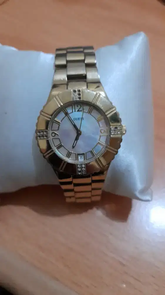 jam tangan GUESS woman original gold