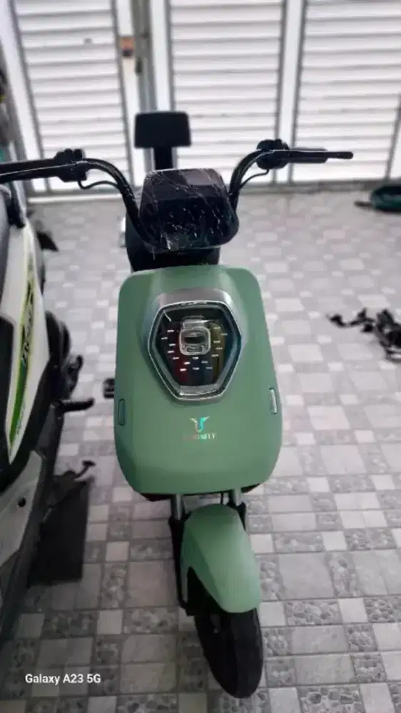 sepeda listrik UWINFY M60