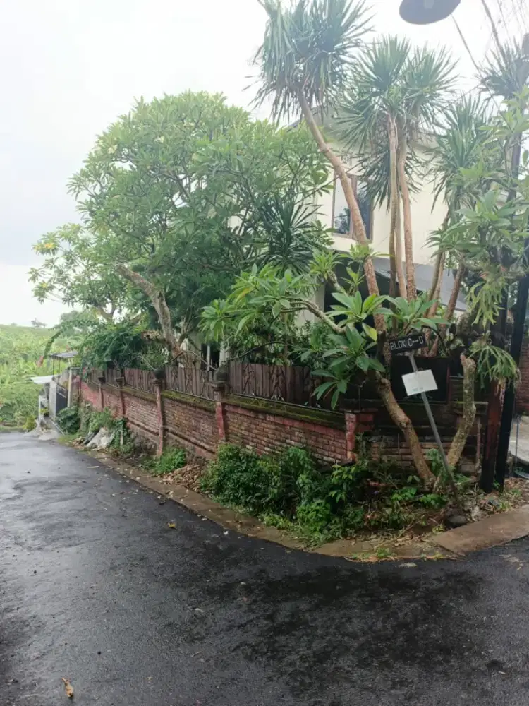 DIJUAL RUMAH SEMI VILLA LANTAI III PERERENAN NEAR CANGGU