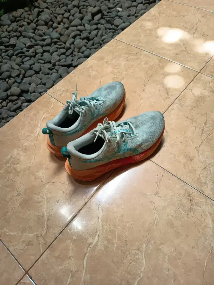 Dijual sepatu ASICS NOVABLAST 5 Tanpa dus