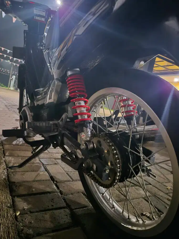 Yamaha F1z tahun 1995. Mulus