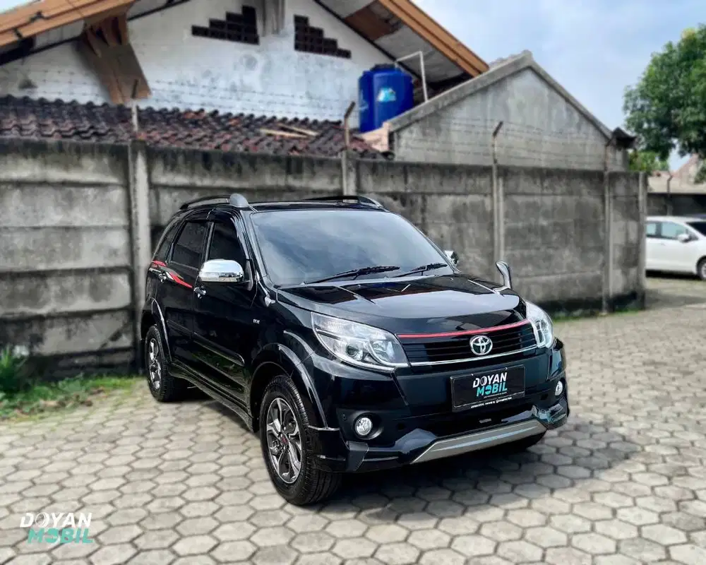 CASH Toyota Rush TRD Ultimo Matic 2016 - Hitam Metallic