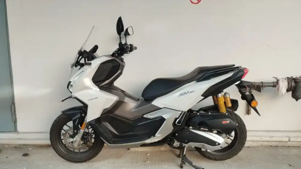 ADV 160 CBS 2025 PUTIH