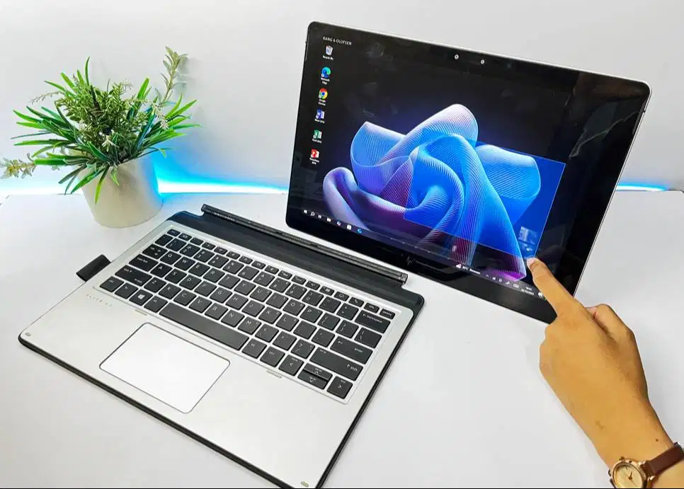 Laptop Hp Elite core i7 Ram 8gb Touchscreen 3 in 1 Tablet Premium
