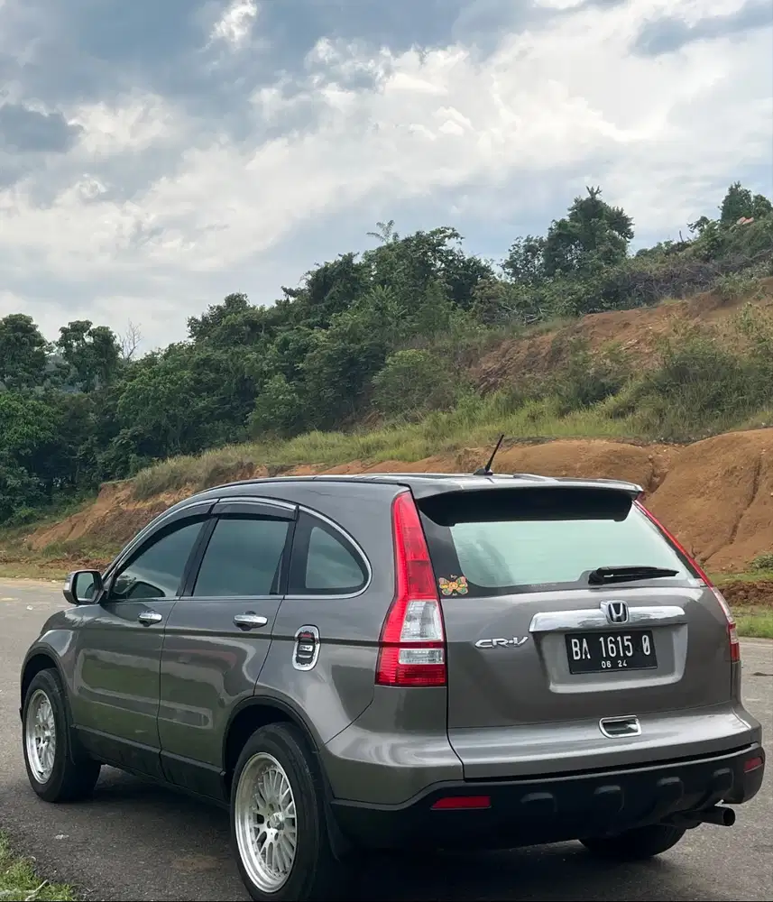 Dijual mobil Crv 2008