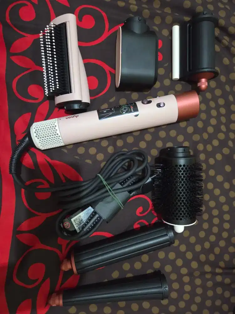 Dyson Airwrap Sakura Cherry