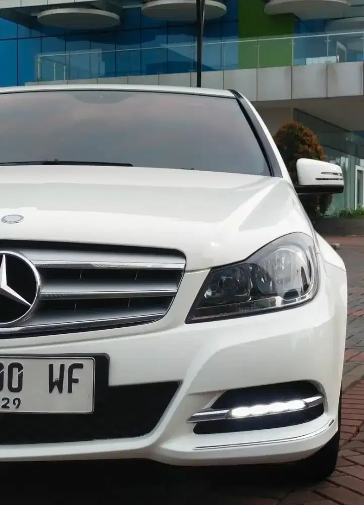 Mercedes Benz C-Class c 200 2014 km 30 RB antik murah