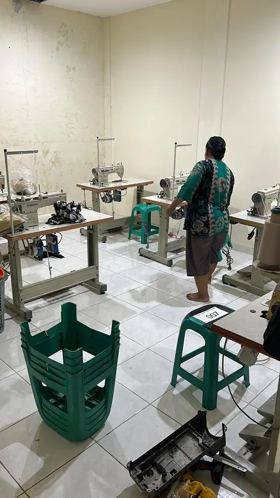 dibutuhkan tukang jahit untuk konveksi ( lowongan banyak )