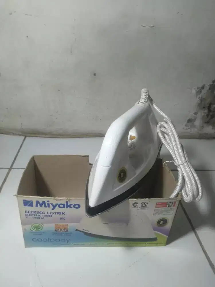 Setrika Miyako Ringan