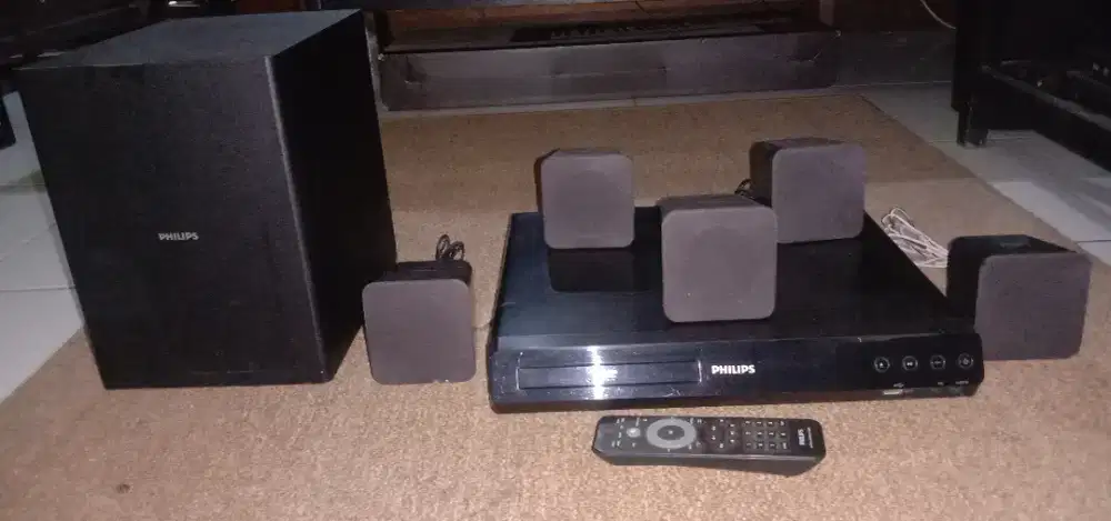PHILIPS HOMETHEATER 5.1