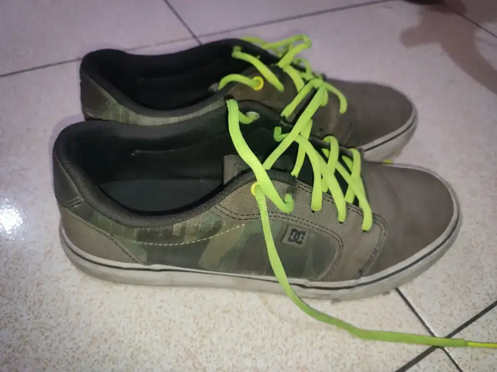 DC anvil sepatu skateboard mulus